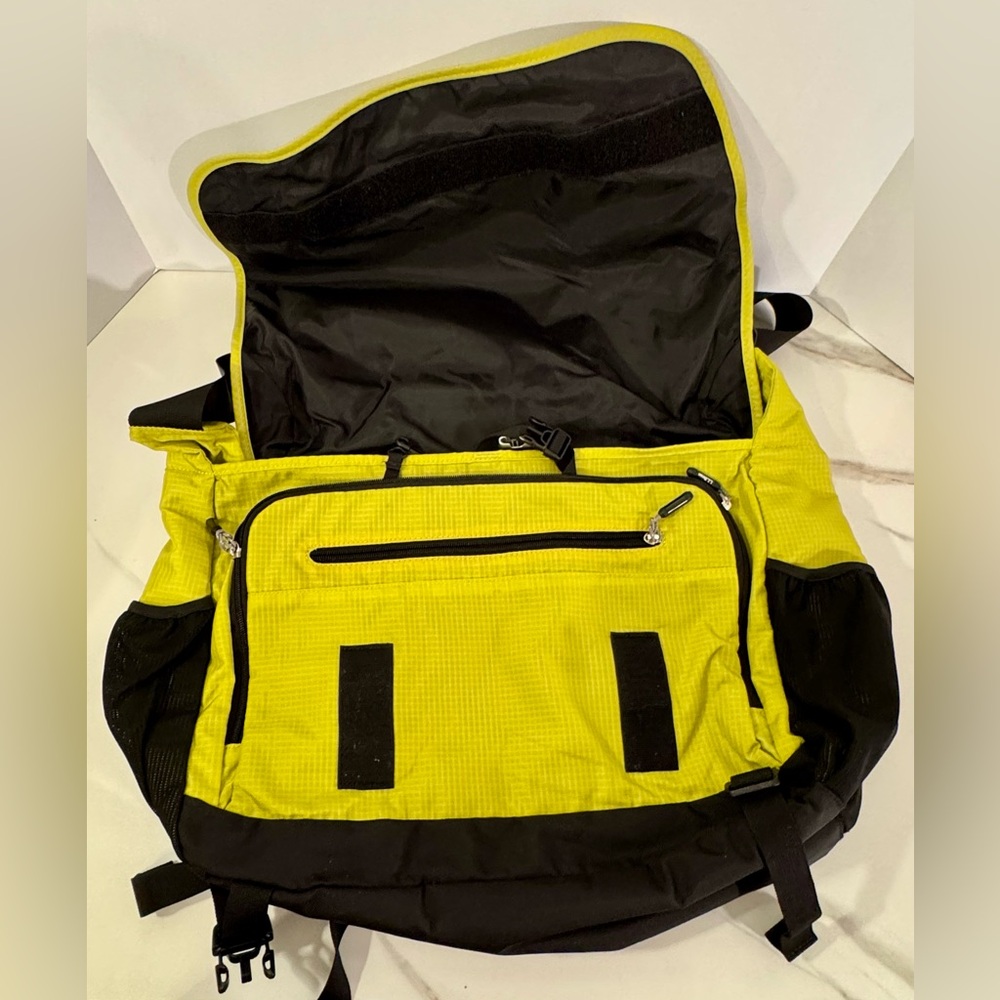 L.L. Bean Yellow and Gray Messenger School Bag - Picture 5 of 10